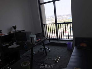 南昌恒盛世茂地铁口莱蒙都会140平精装公寓，带家具出租